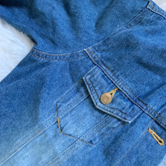 Jean jacket. - Picture 5 of 6